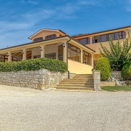Cottage Nilda I Musalez Exterior photo